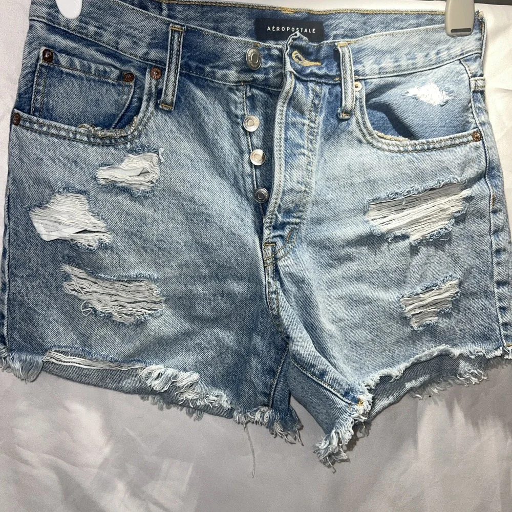 Aeropostale Jean Shorts Women's Size 8 Distressed Denim 90s high rise cut off 74